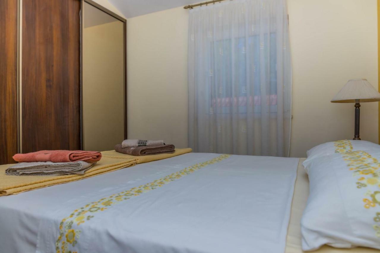 Villa Nika Selce Bagian luar foto