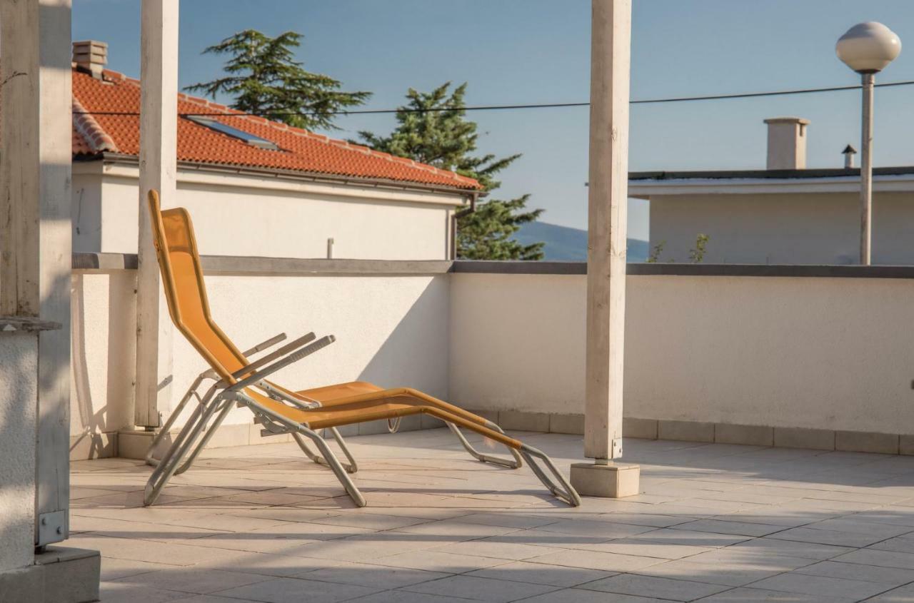 Villa Nika Selce Bagian luar foto
