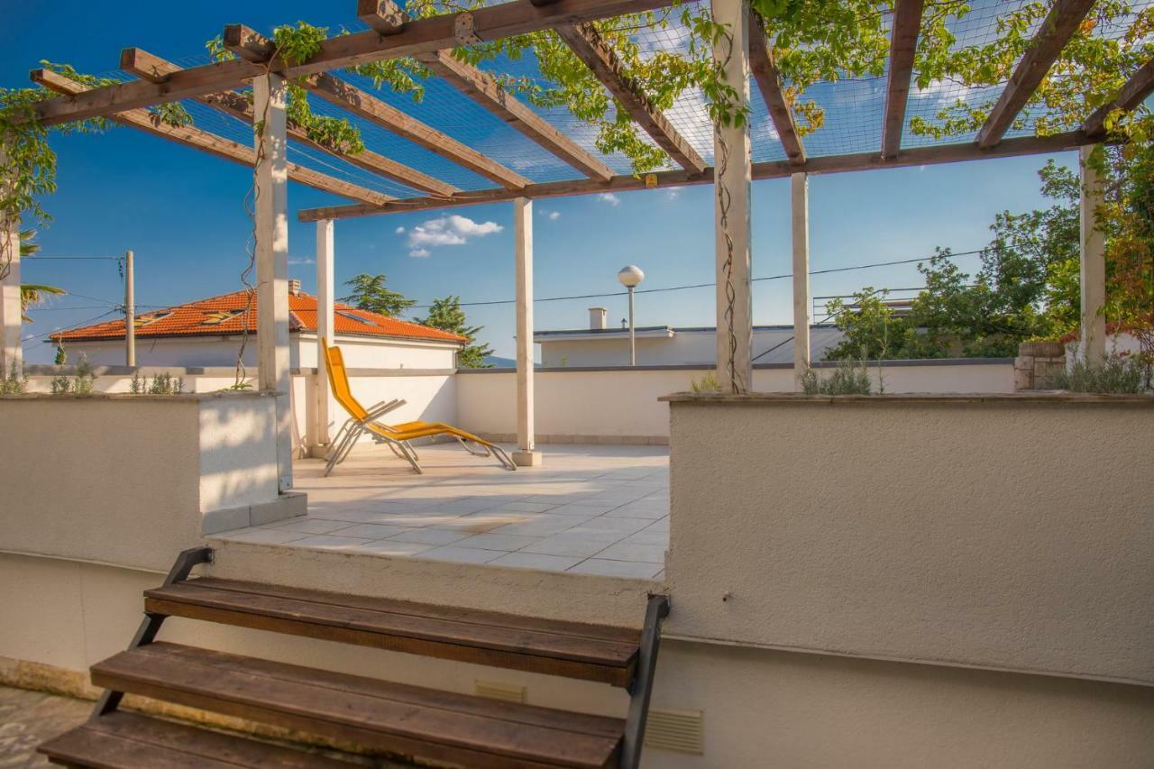 Villa Nika Selce Bagian luar foto